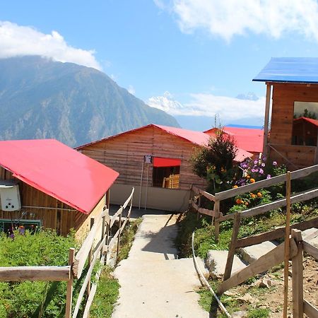 Blue Poppy Resorts Joshīmath Екстериор снимка