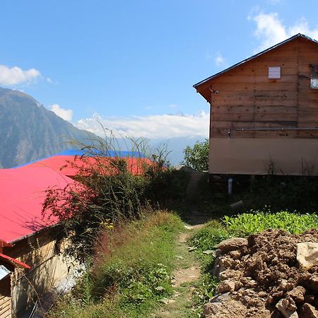 Blue Poppy Resorts Joshīmath Екстериор снимка