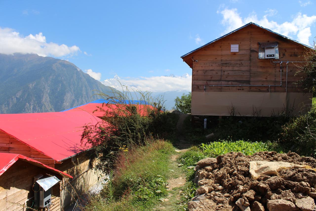 Blue Poppy Resorts Joshīmath Екстериор снимка