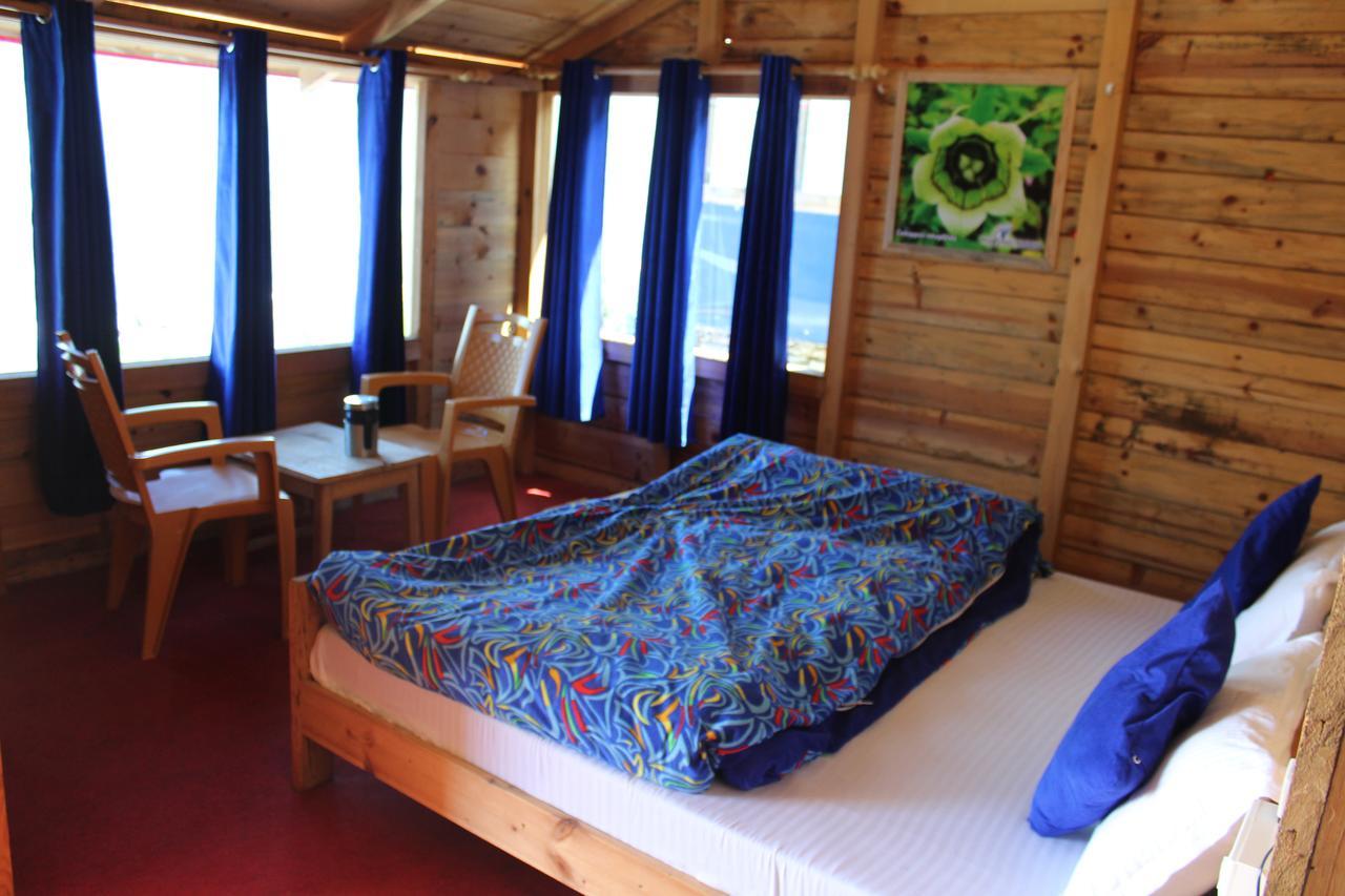 Blue Poppy Resorts Joshīmath Екстериор снимка