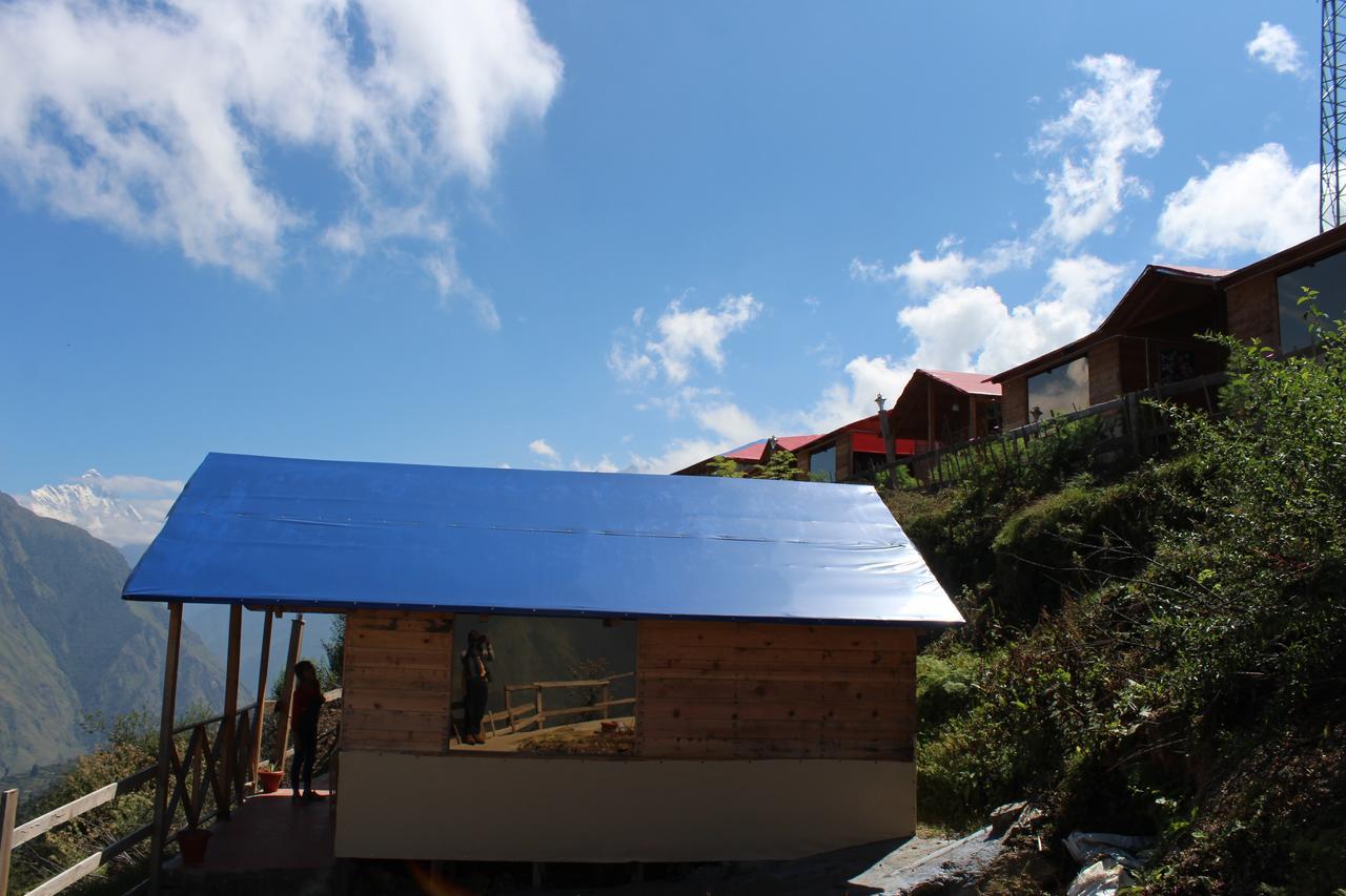 Blue Poppy Resorts Joshīmath Екстериор снимка