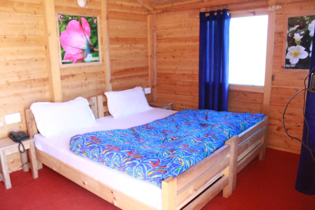 Blue Poppy Resorts Joshīmath Екстериор снимка