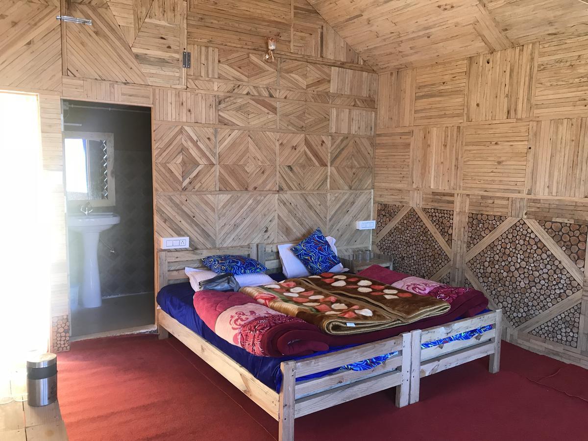 Blue Poppy Resorts Joshīmath Екстериор снимка